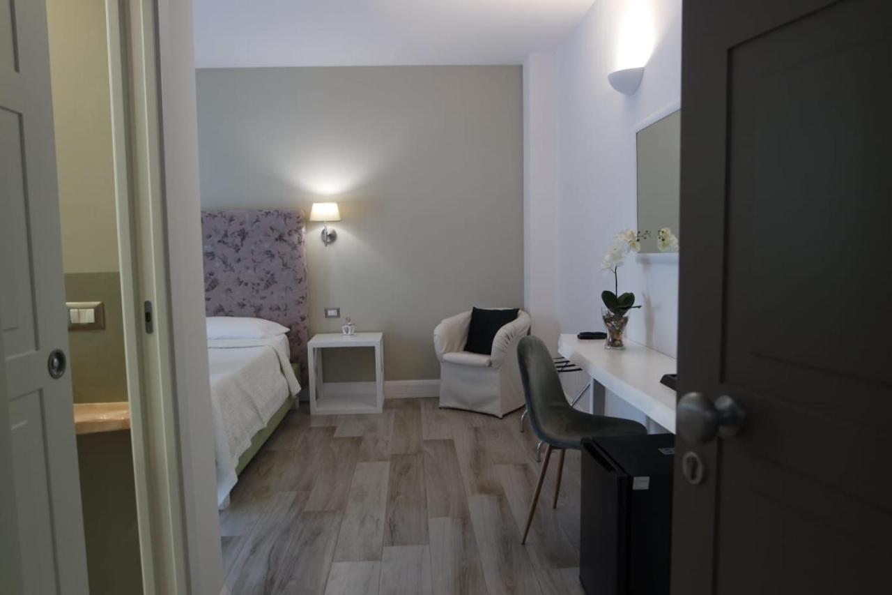 Hotel Pompei Be Green Bagian luar foto
